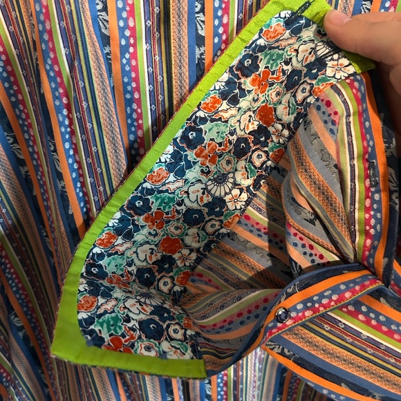 Robert Graham Patterned Button-Down Shirt – Size XL - Picture 5 of 8